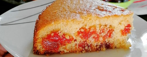 Maismehlkuchen (Fubá) und Guave